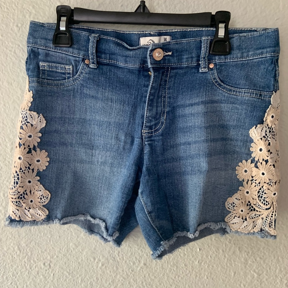 Jordache shorts with lace detail